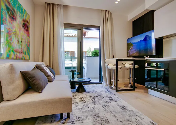 Luxury Newly Build 1br Azulis#5 - Lift - Terrace - Free Parking Ольбия